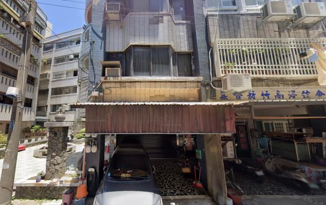 竹南鎮法拍屋康德街鳳翔名人大廈優室法拍林小陽