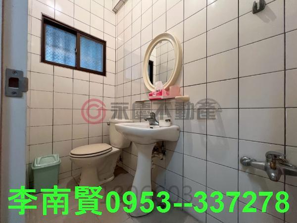 台南東區透天-12