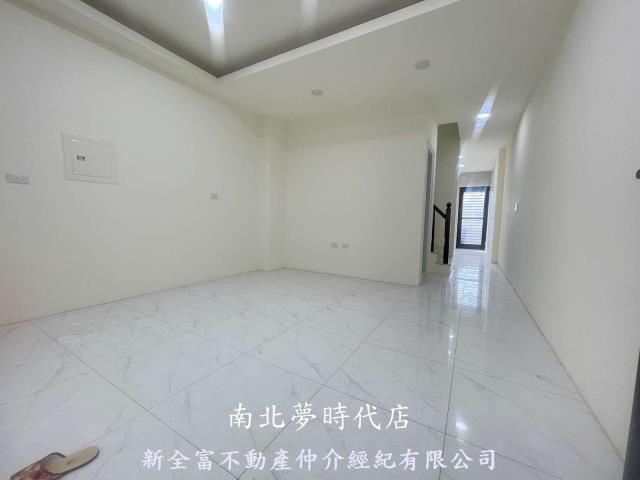 仁德整新超值車墅