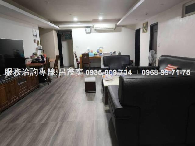 大空間電梯坡平車位在成熟中和商圈一次到位南勢角景新國小中和