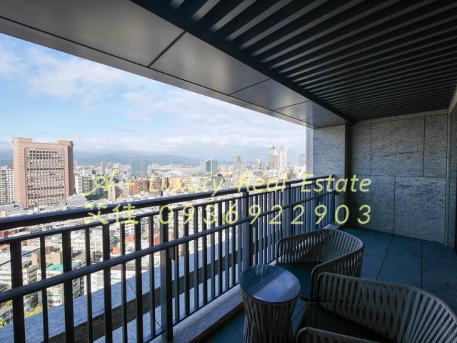 首泰信義大陽台