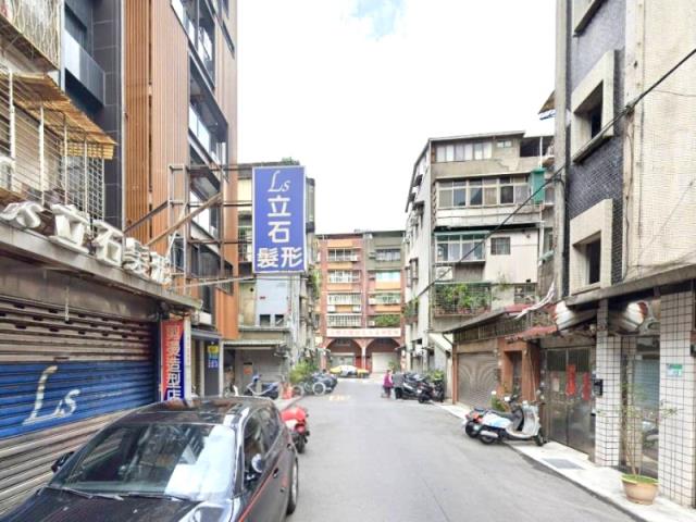 台北信義區大樓拍賣-6