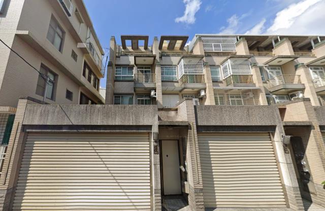 台南法拍透天-2