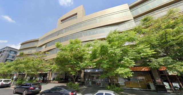 內湖區法拍屋行善路登峰科技大樓優室法拍林小陽