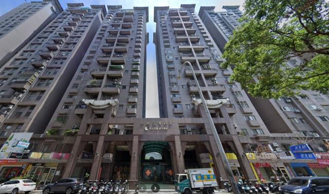 台中法拍屋崇德路二段大地交響社區優室法拍林小陽