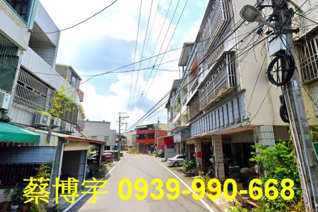 南投市軍功路法拍透天