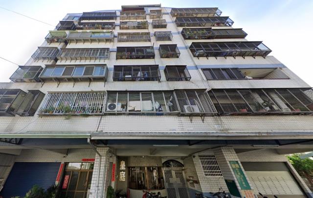 台中法拍屋內元路皇庭美廈優室法拍林小陽