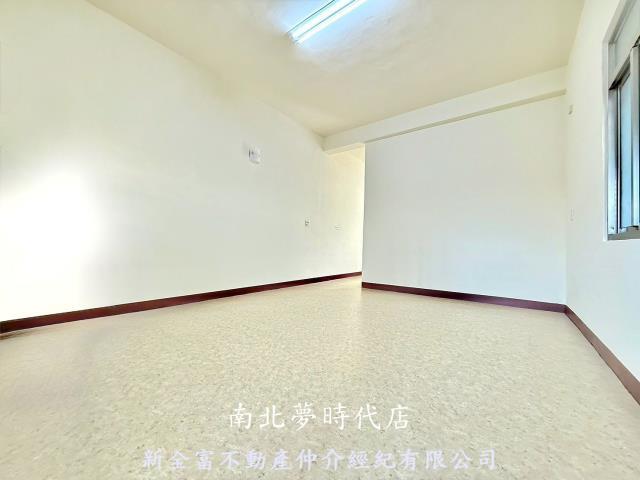 新市近南科整新休閒景觀透天