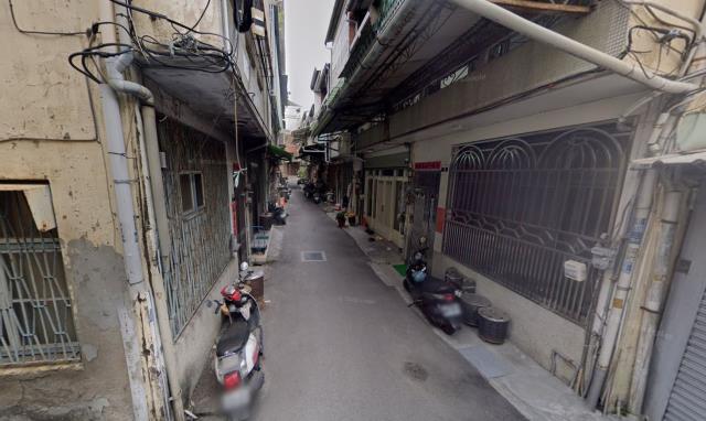 霧峰區法拍屋萊園路透天優室法拍林小陽