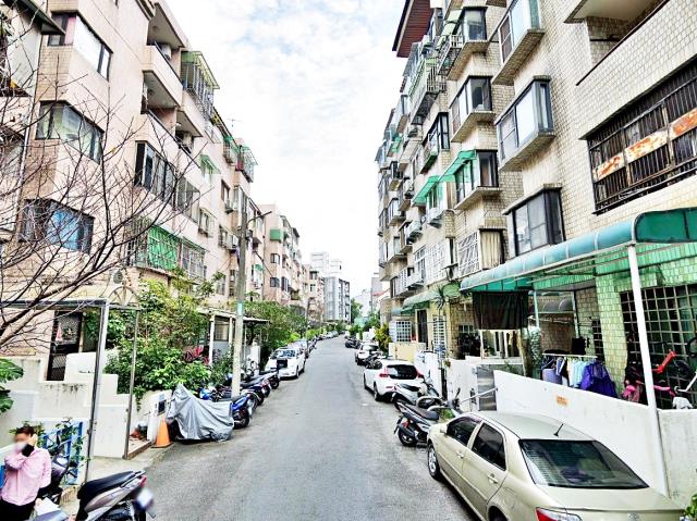 嘉義東區拍賣公寓-2