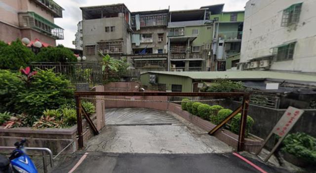 新北五股大樓法拍-4