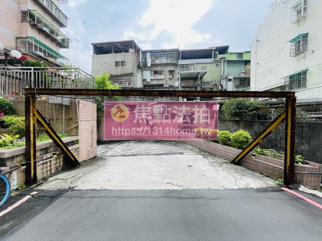 五股法拍大樓-5