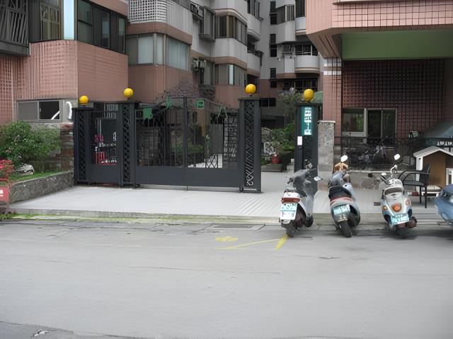 桃園桃園區法拍大樓-1