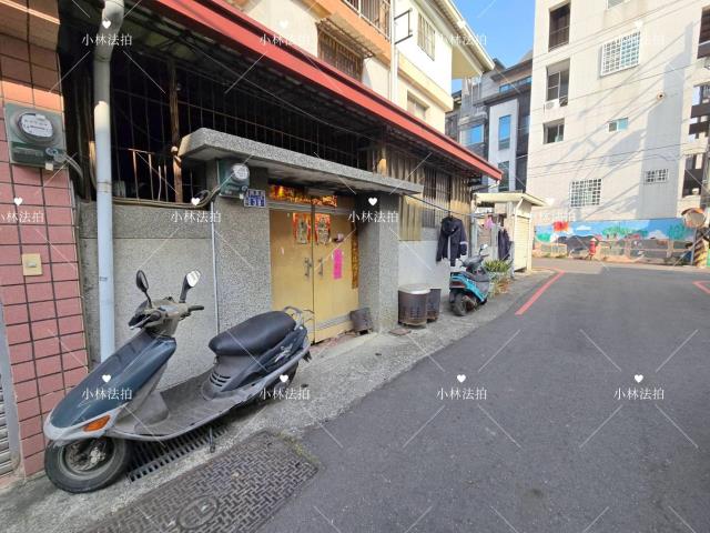 東區法拍透天-1