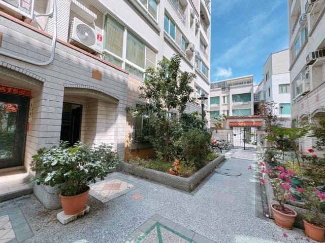 文元國小花園靜謐車墅