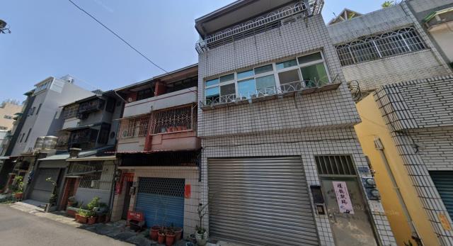 高雄三民區法拍透天-2