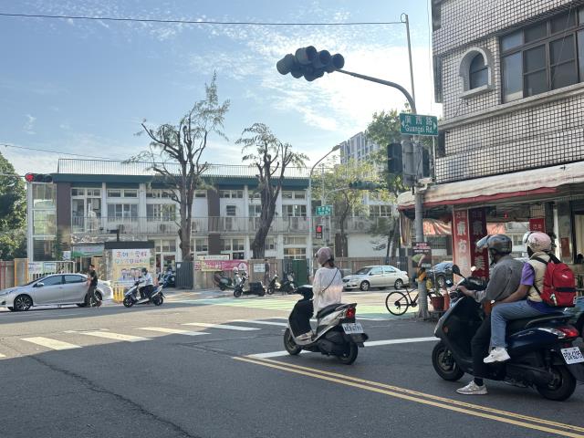 高雄前鎮拍賣透天-2