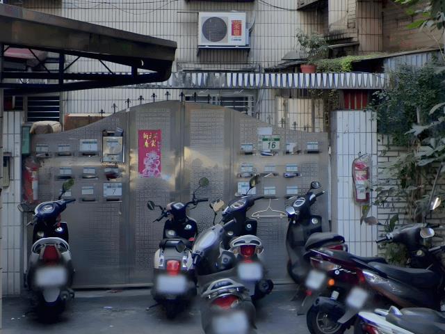 板橋萬板路法拍屋莒光國小學區公寓三房