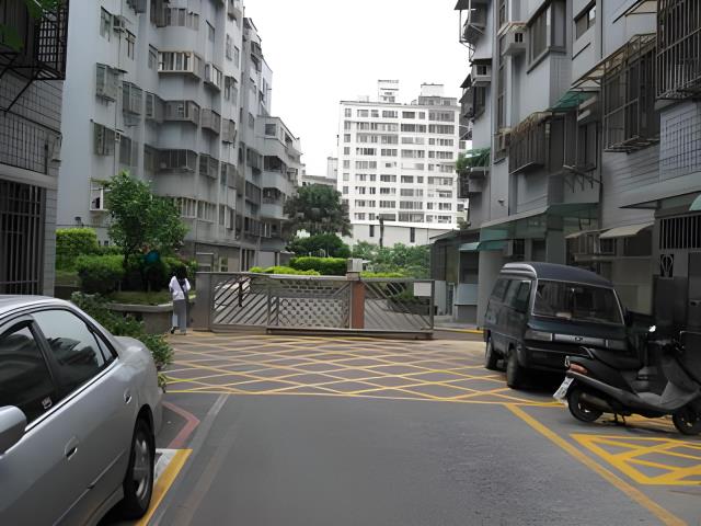 新北八里法拍一樓-1