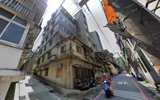 仁愛區法拍屋愛七路公寓邊間優室法拍林小陽