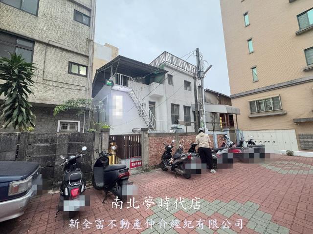 東區透天-1
