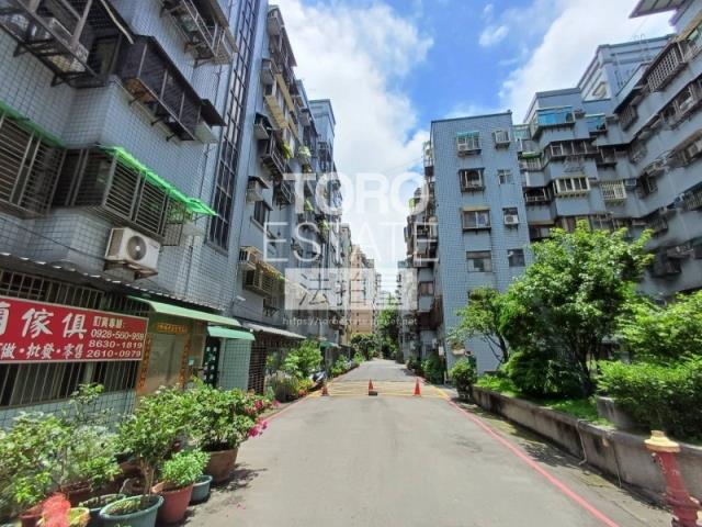 新北八里華廈法拍-4