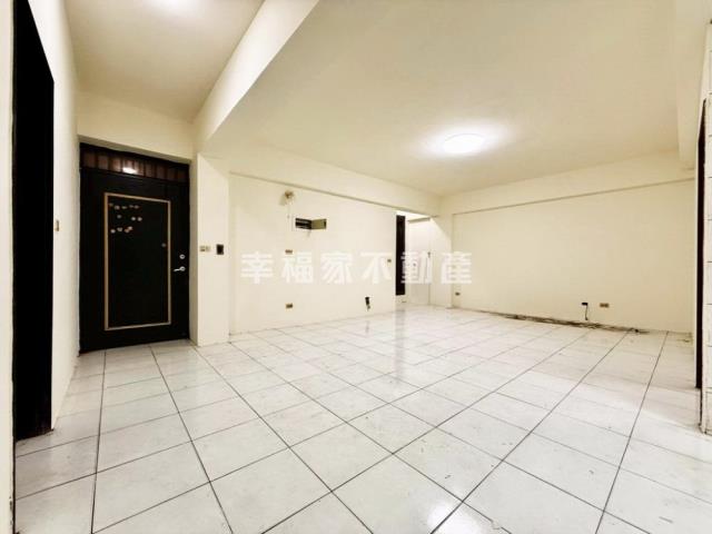 東區方正格局大空間便利一樓