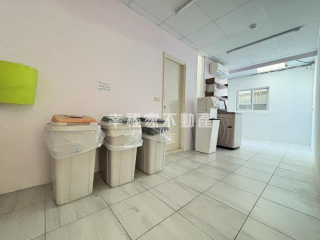 東區林森路質感8套房透天