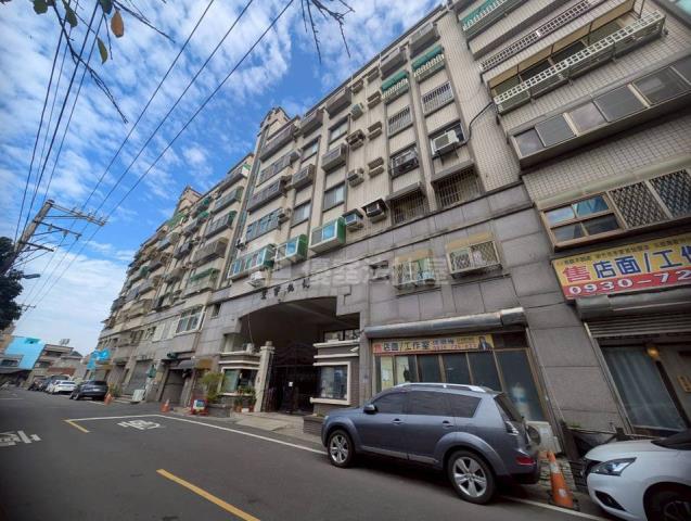 新竹法拍屋東大路商圈宏家凱悅法拍好丘0906901097