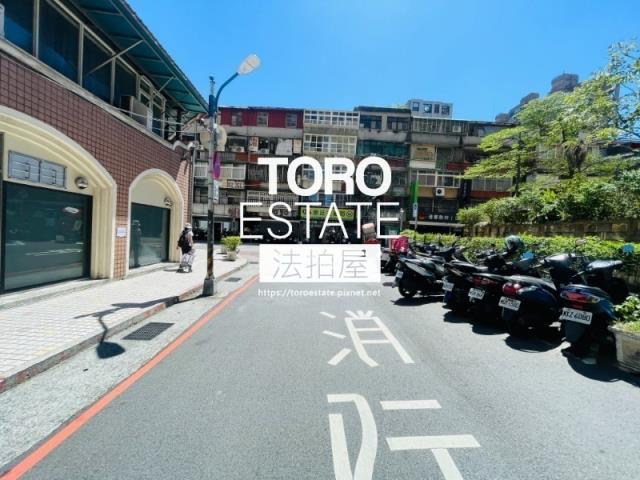 新北拍賣華廈-7