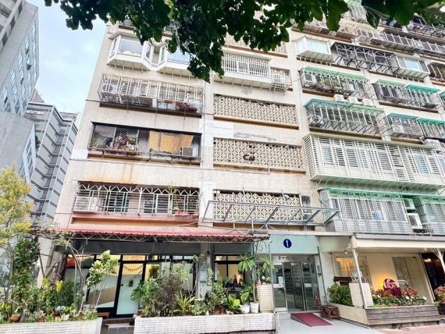 大安法拍屋東區SOGO正義國宅法拍好丘0906901097