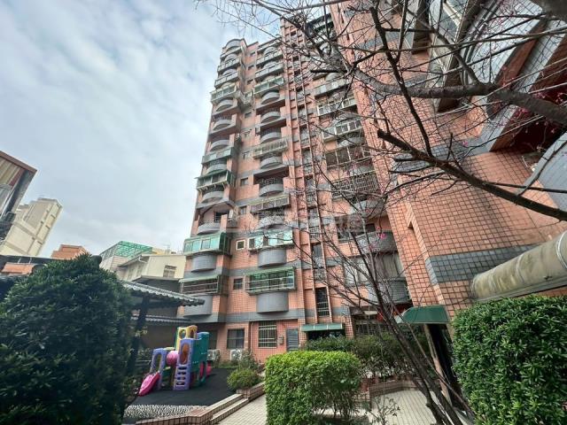 新竹法拍屋新科國中陽明采邑法拍好丘0906901097