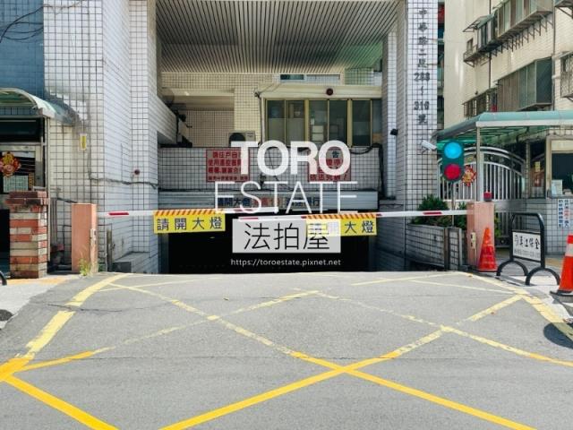 新北新莊拍賣大樓-4