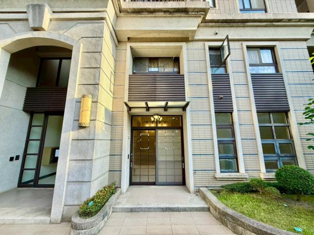 一樓鼎藏晶華2房車內壢鼎藏晶華2房車華勛鼎藏晶華2房車