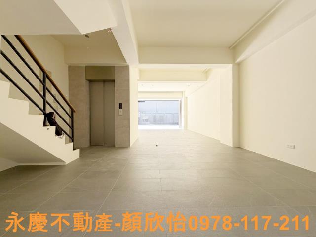 竹北新埔電梯透天別墅全新大遠百高鐵換屋園區竹科車庫