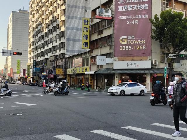 台中南屯大樓-11