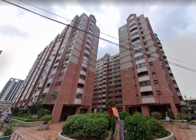 高雄鳳山法拍大樓-4