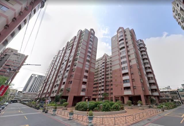 高雄鳳山法拍大樓-5