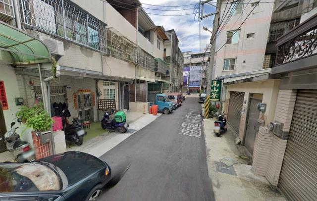 台中龍井法拍透天-2