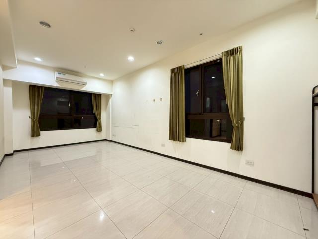 蘆竹群耀V1二房車大竹國中群耀V1二房車群耀V1二房車景觀戶