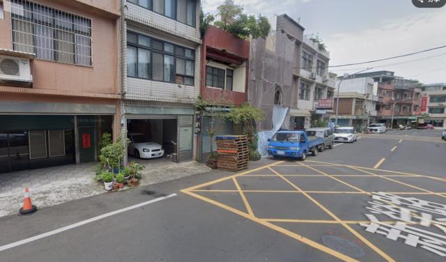 桃園平鎮法拍透天-1