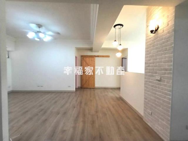 專育安面公園可隔三房華廈