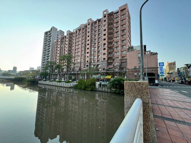 三民區拍賣華廈-2