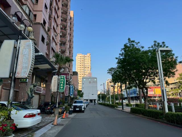 三民區拍賣華廈-7