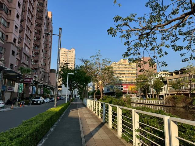三民區拍賣華廈-8