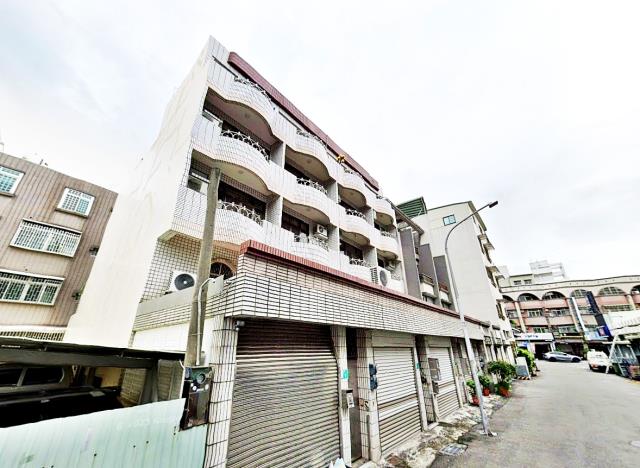 永康區大勇路車庫透天