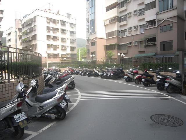 新北五股法拍大樓-12