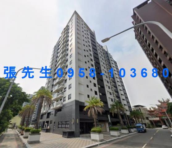 高雄鳳山區機場景觀美廈夢時代輔英科技大學麥當勞