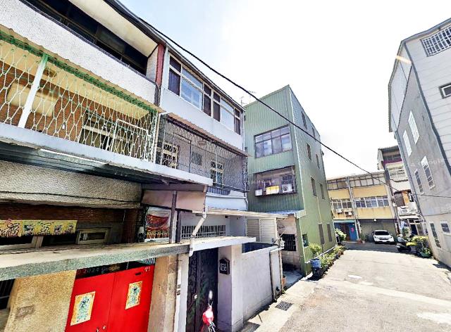 苗栗市中正路邊間透天