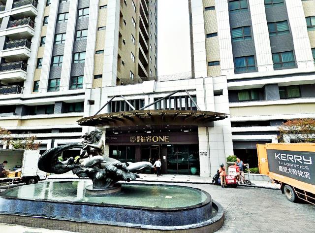 福容ONE3房2平車